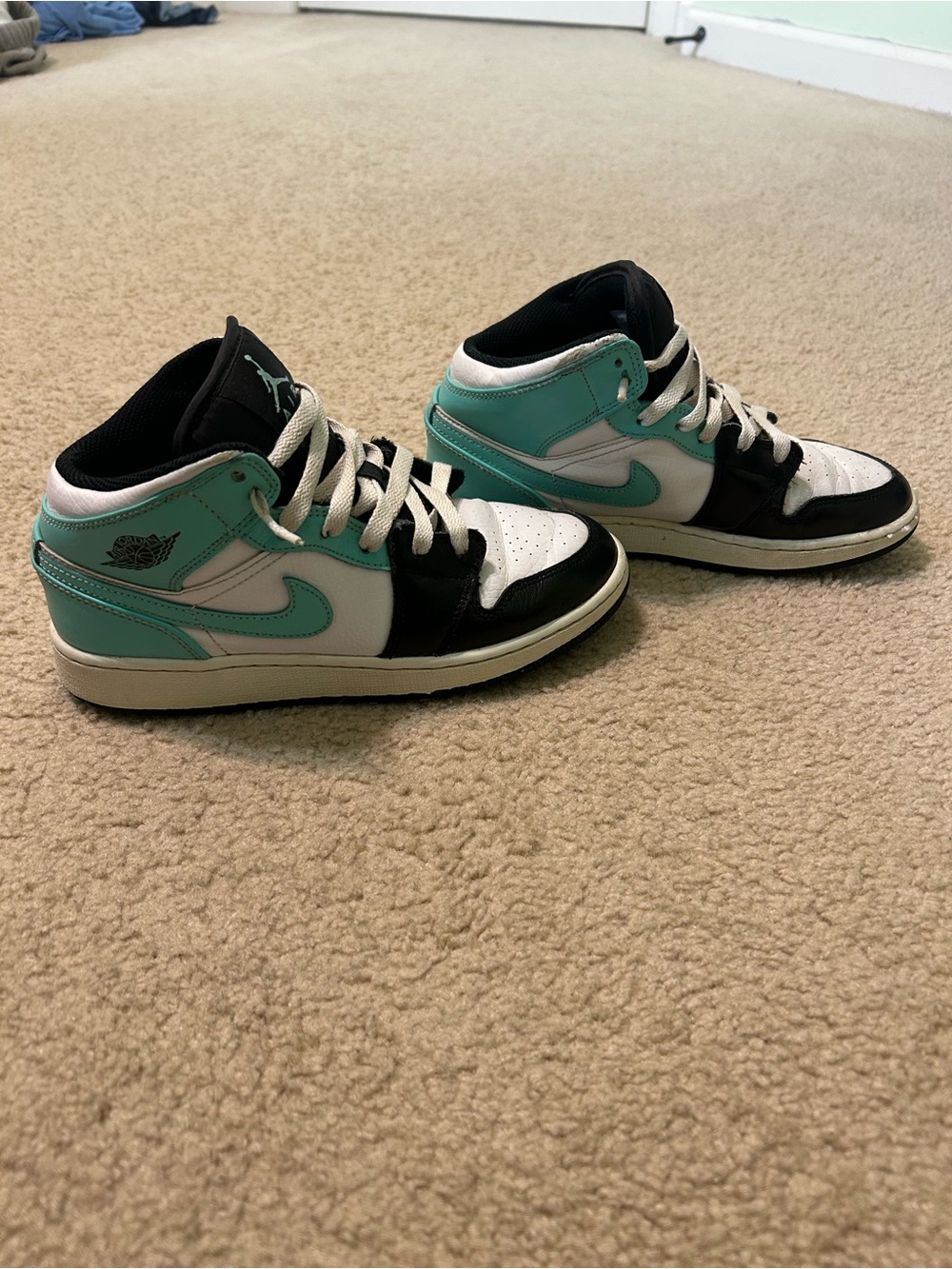 Jordan 1 teal and black